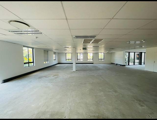 331M² OFFICE TO LET IN FOURWAYS
